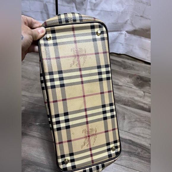 Authentic Vintage Burberry Haymarket Check Coated Canvass Shoulder Bag - Picture 8 of 11